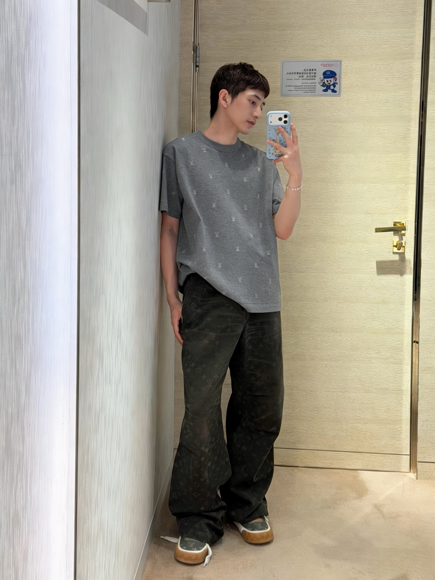 LV 루이비통 스몰 자수 니트 반팔 티셔츠 의류