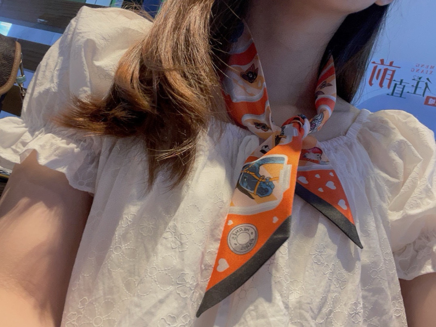 Hermes 에르메스  "에르메스 스토리" 실크 트윌리 스카프