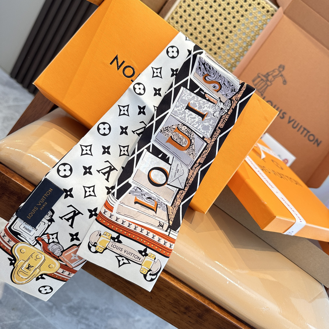 LV 루이비통 멀티 트윌리 실크 스카프