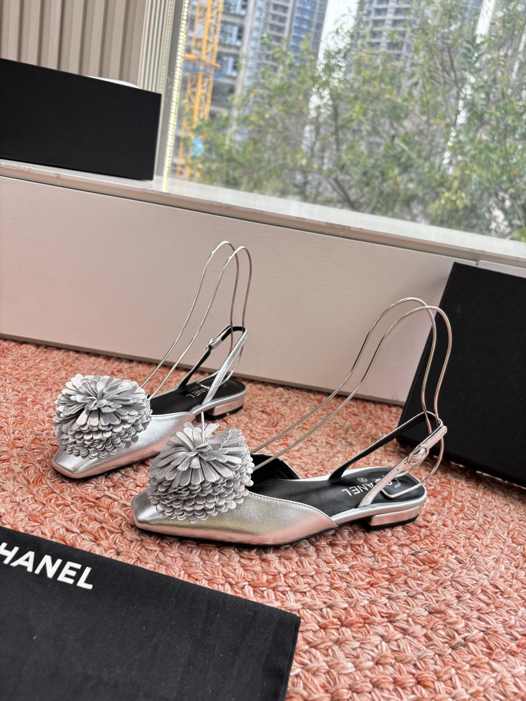 Chanel 샤넬 플라워 폼폼 메리제인 플랫 샌들 신발