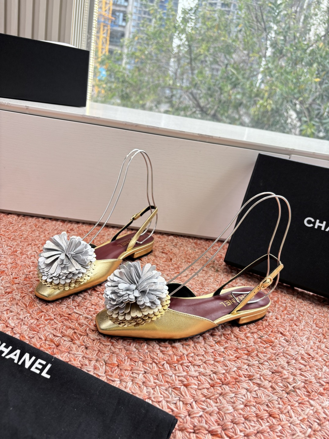 Chanel 샤넬 플라워 폼폼 메리제인 플랫 샌들 신발