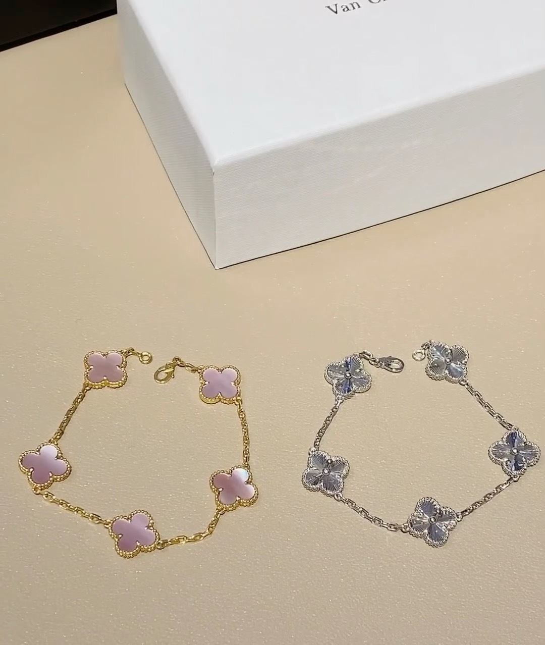 Van Cleef & Arpels 반클리프 앤 아펠(VCA) 핑크 마더오브펄(분패) 5모티프 팔찌