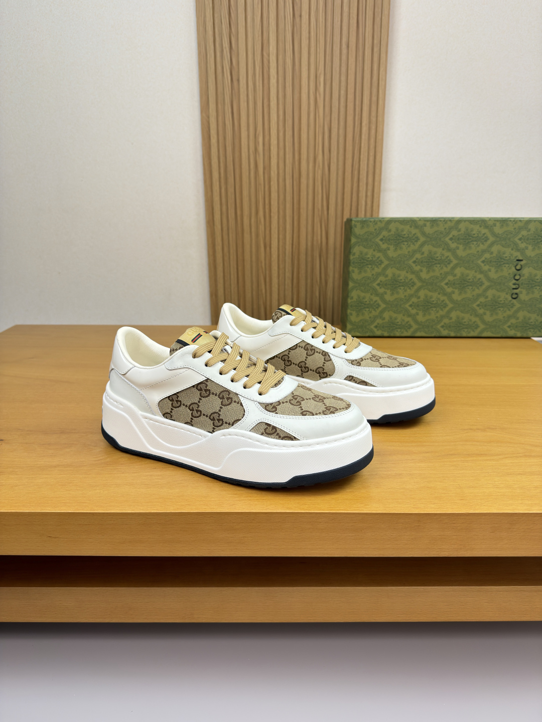 구찌(GUCCI) 나파 & GG 로고 캔버스 스니커즈 (프리미엄) 신발