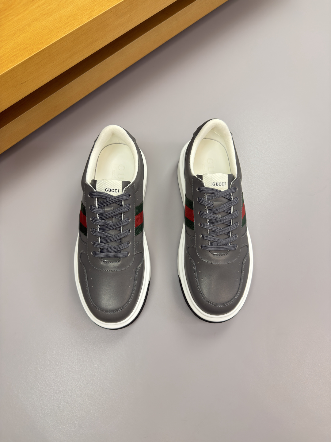 구찌(GUCCI) 나파 레더 시그니처 웹 스니커즈 (프리미엄) 신발