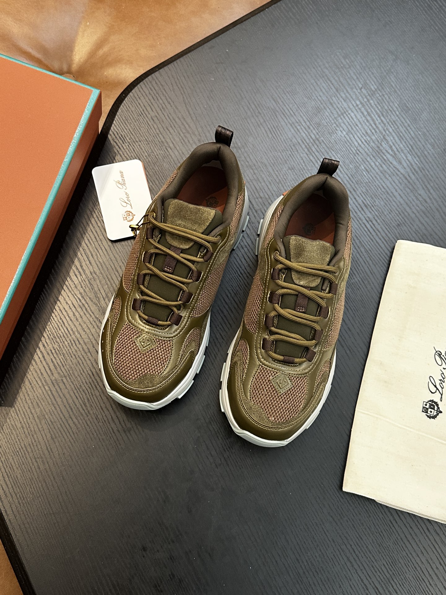 Loro Piana 로로 피아나(LP) Cairn Walk 남성 스니커즈 (하이 퀄리티) 신발