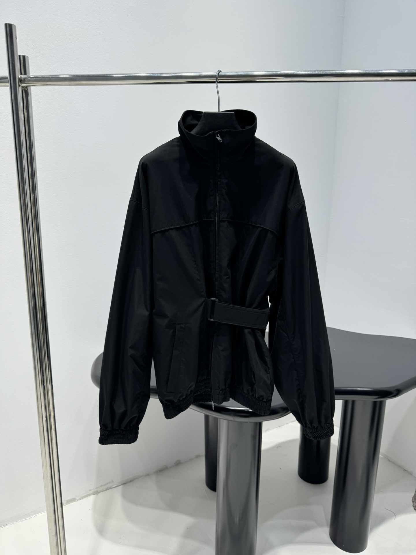 발렌시아가(Balenciaga) 트랙슈트 미디엄 핏 윈드브레이커 자켓 재킷 의류