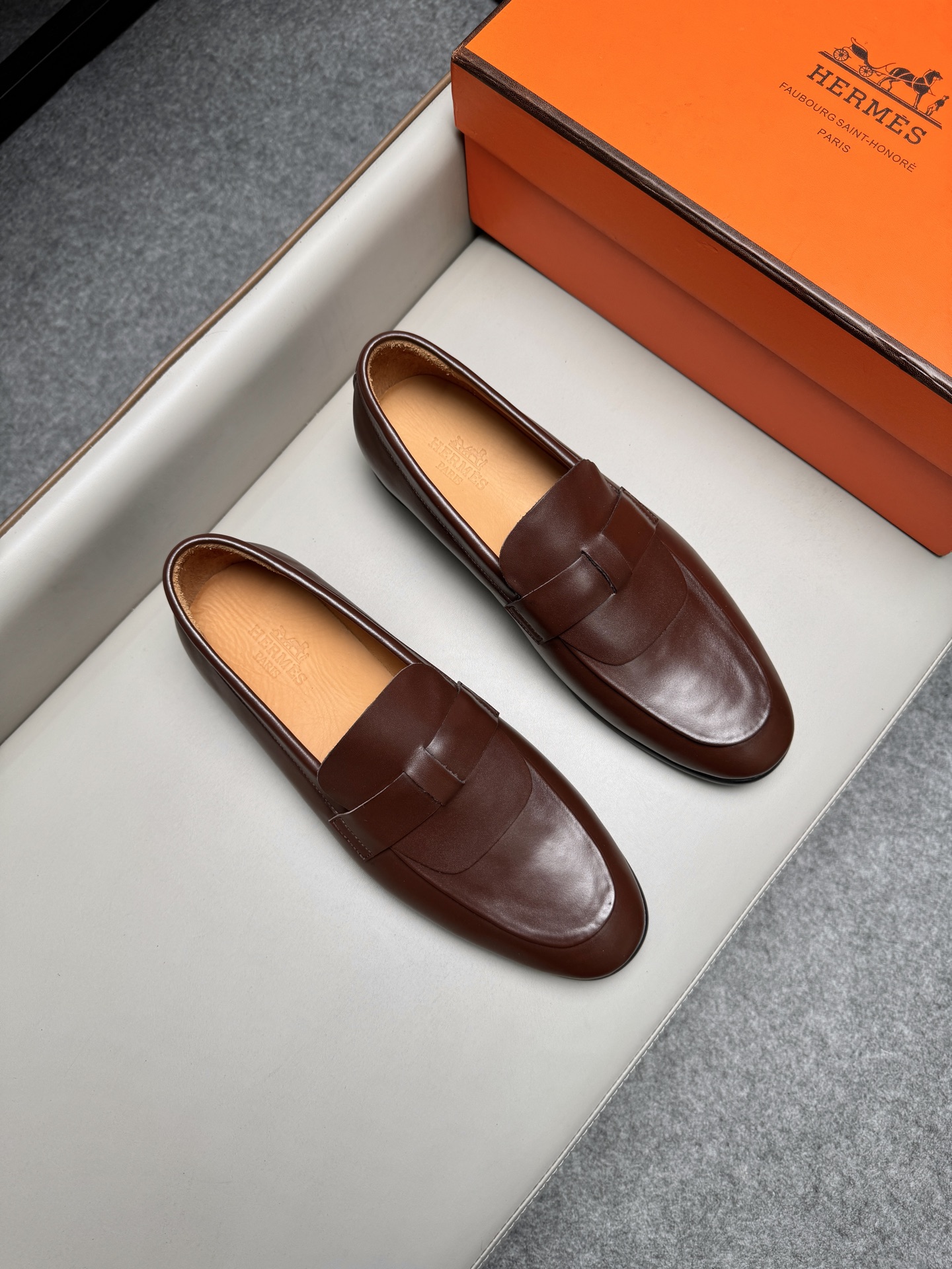 에르메스(Hermes) 파티나 카프스킨 로퍼/더비 구두 신발