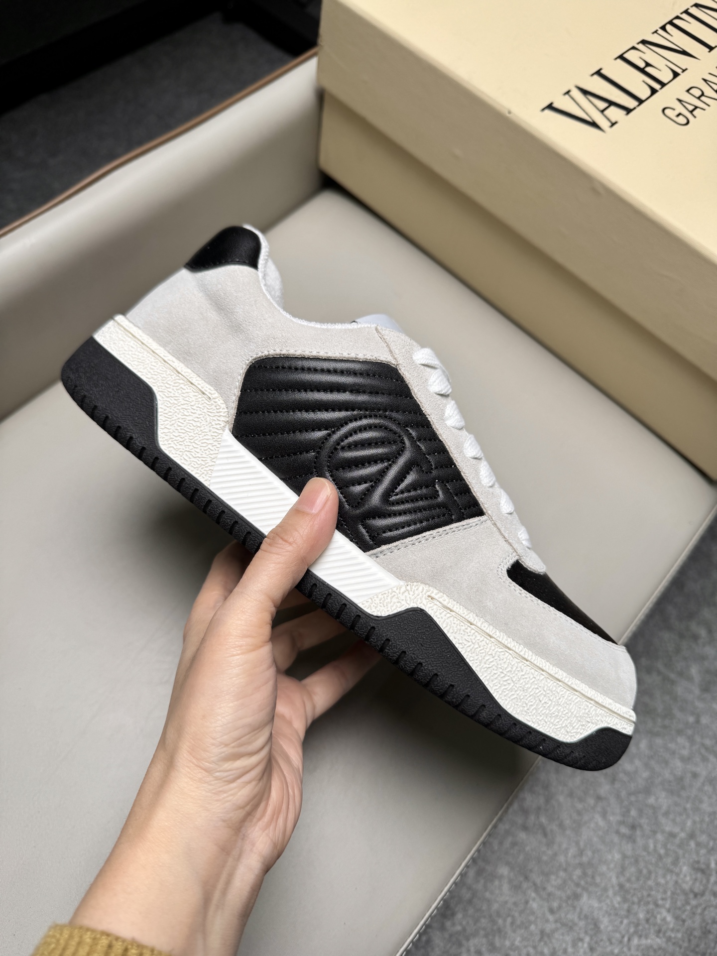 발렌티노(Valentino) 뉴 커플 스니커즈 신발