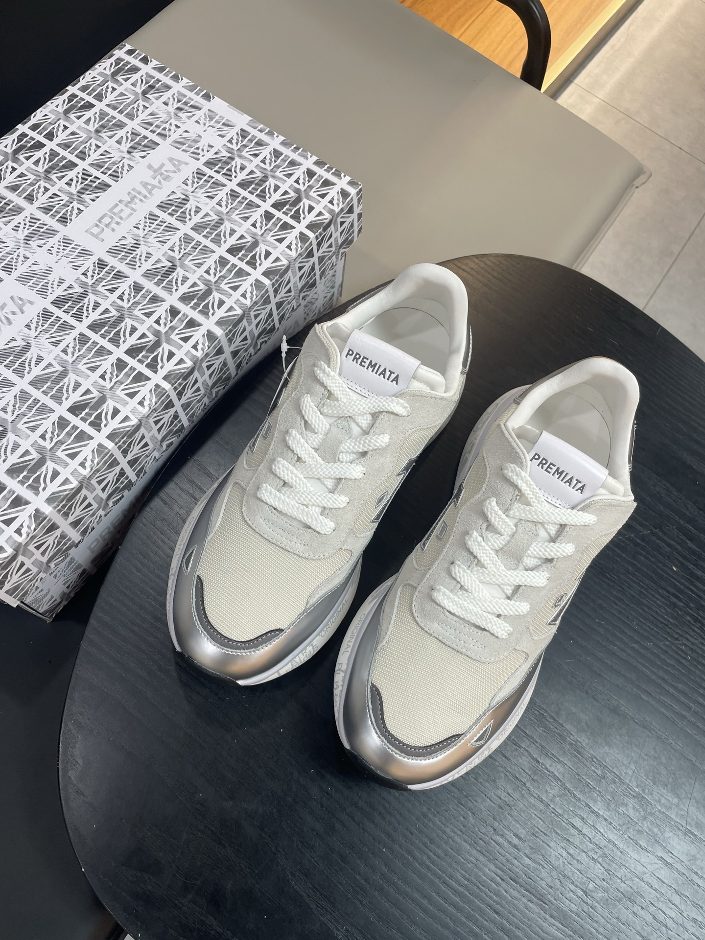 프레미아타(PREMIATA) 프리미엄 믹스 레더 스니커즈 신발