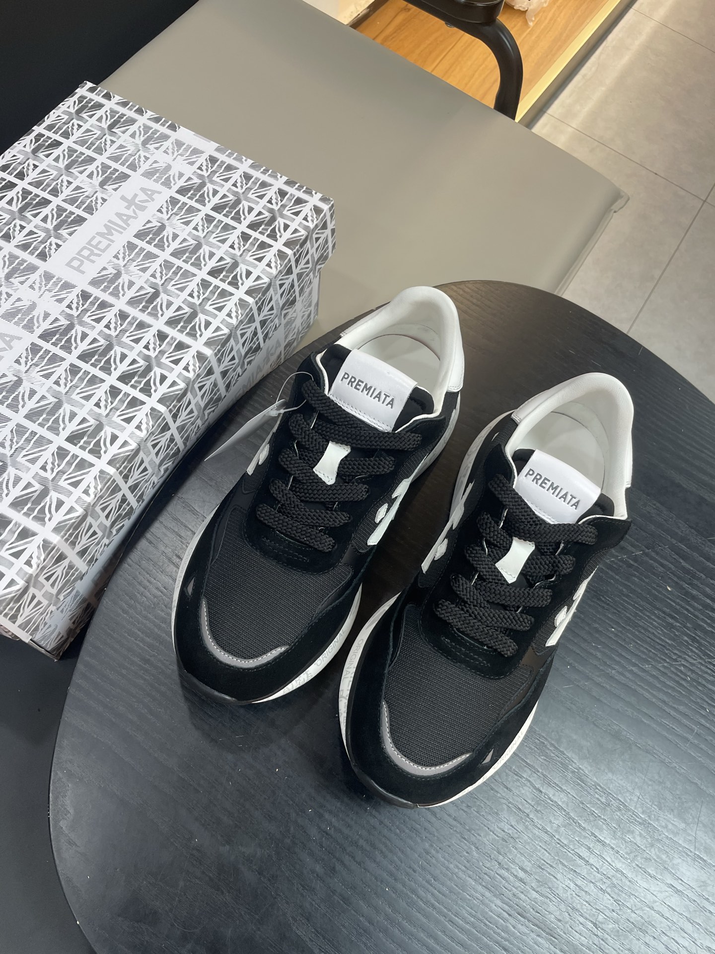 프레미아타(PREMIATA) 프리미엄 믹스 레더 스니커즈 신발