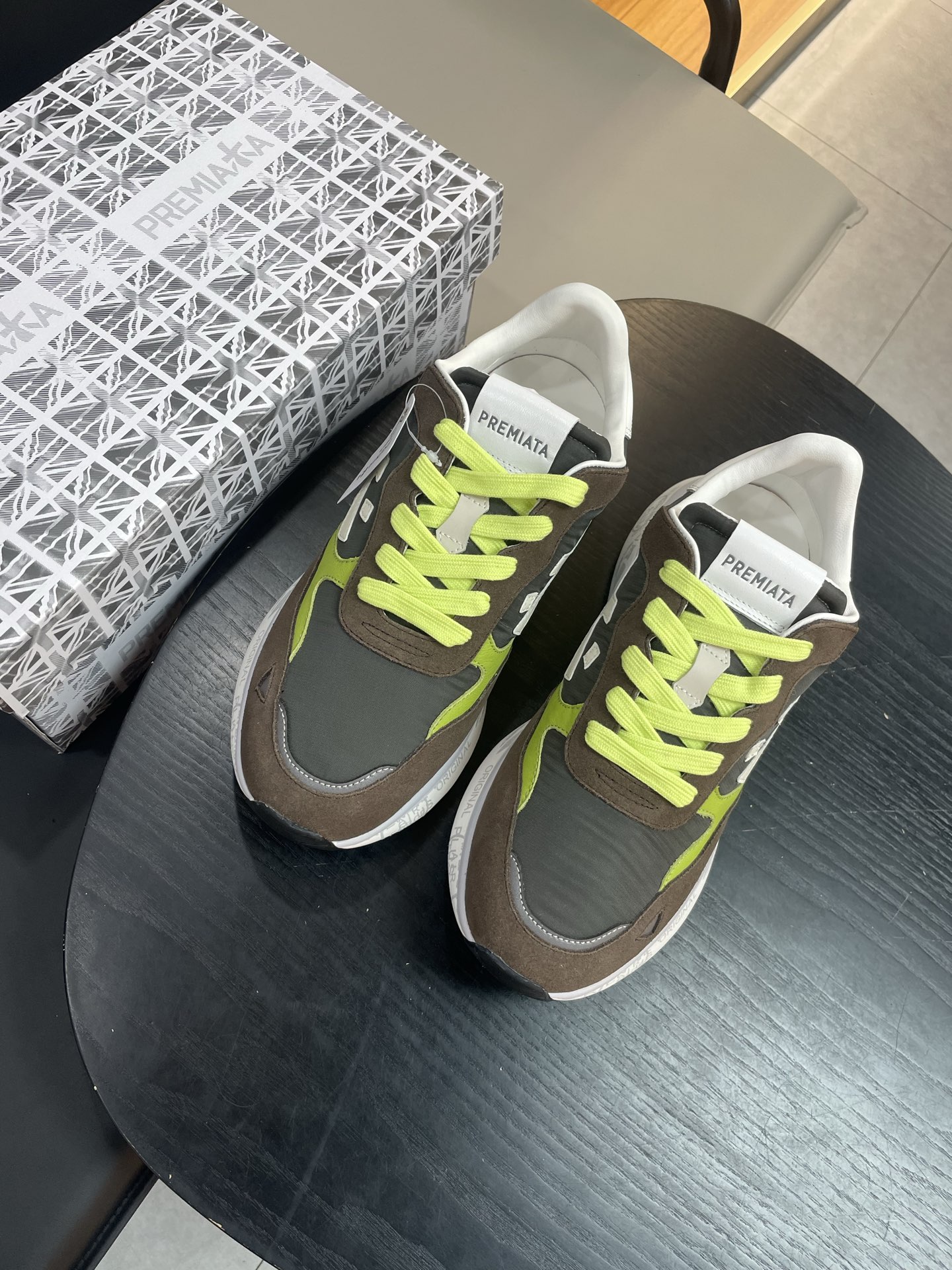 프레미아타(PREMIATA) 프리미엄 믹스 레더 스니커즈 신발