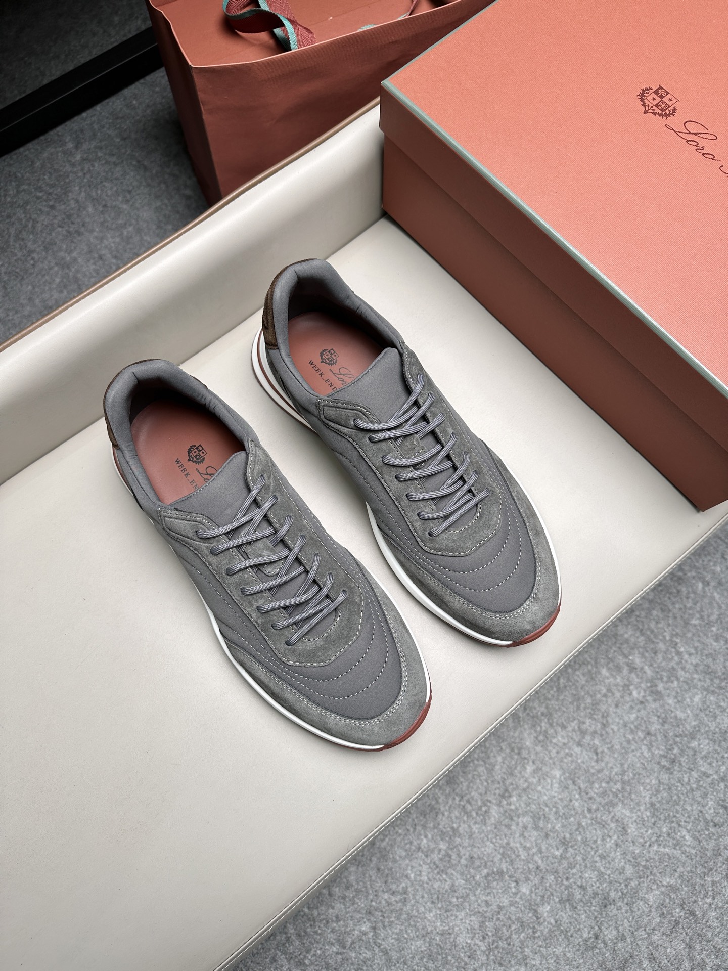 Loro Piana 로로피아나(LP) 스웨이드 캔버스 믹스 남성화 스니커즈 신발