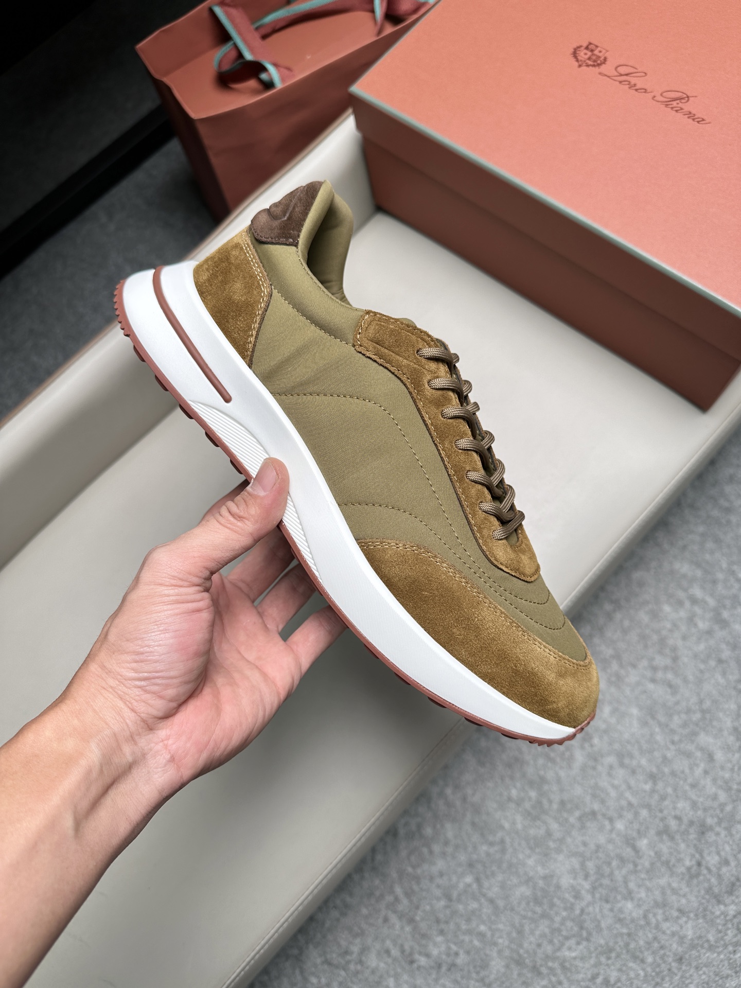 Loro Piana 로로피아나(LP) 스웨이드 캔버스 믹스 남성화 스니커즈 신발