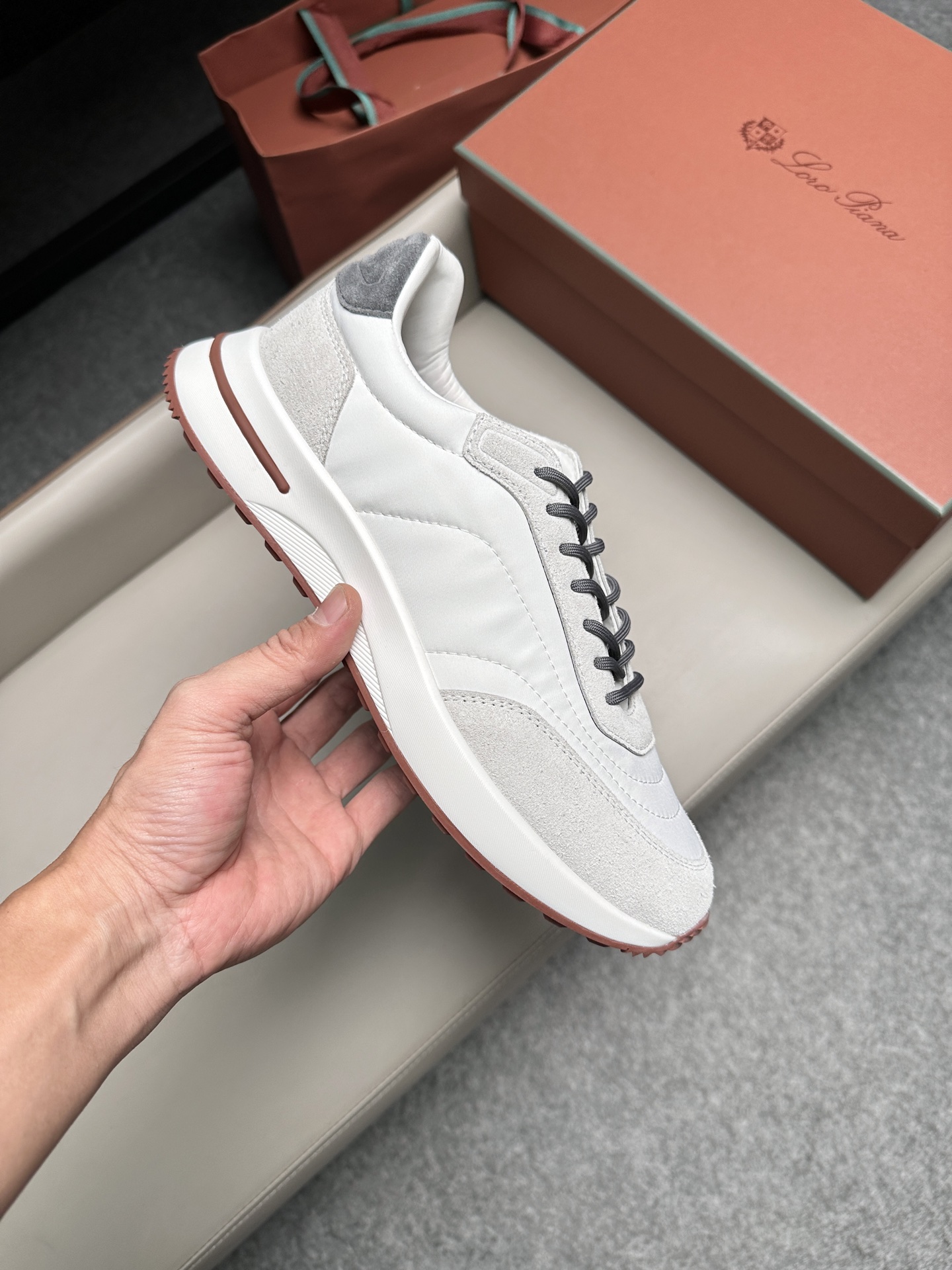 Loro Piana 로로피아나(LP) 스웨이드 캔버스 믹스 남성화 스니커즈 신발