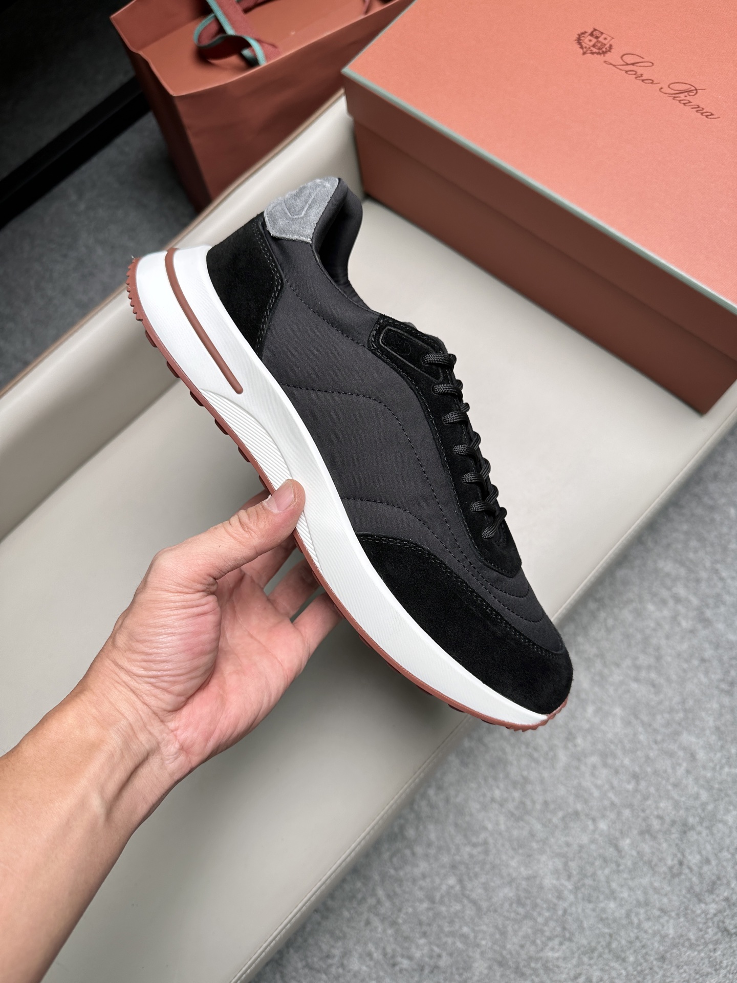 Loro Piana 로로피아나(LP) 스웨이드 캔버스 믹스 남성화 스니커즈 신발