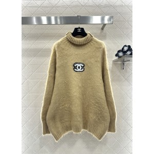 샤넬(CHANEL) 레터링 터틀넥 니트 의류