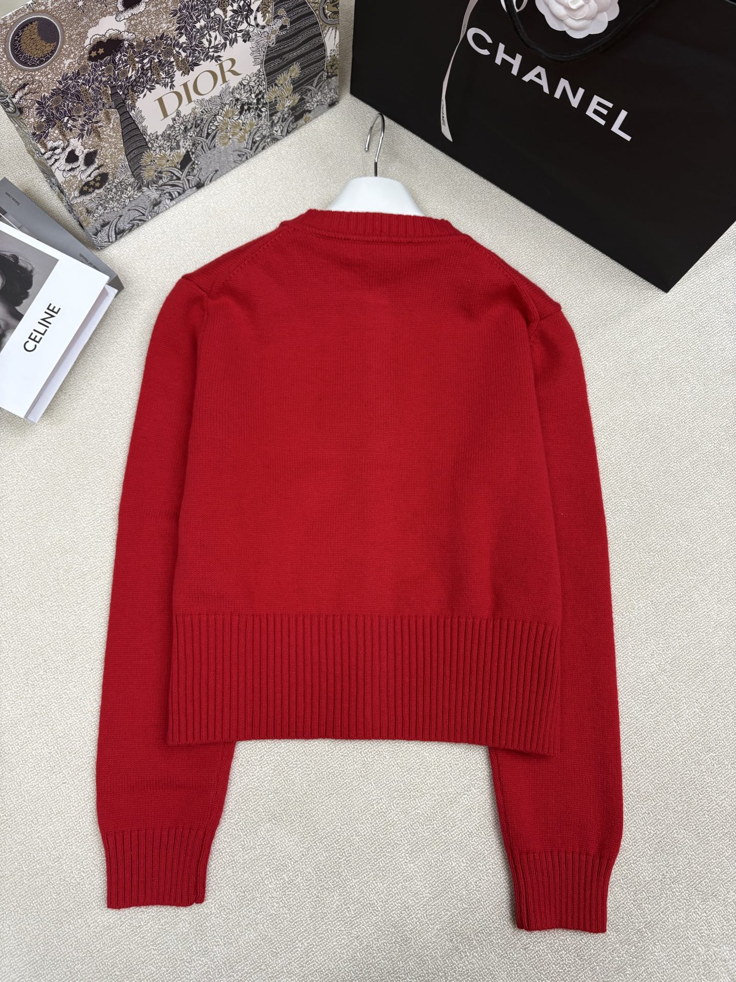 루이비통(LV) 로고 버튼 니트 라운드 가디건 의류