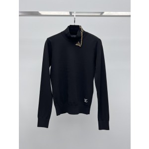 루이비통(LV) 지퍼 디테일 슬림핏 터틀넥 니트 의류