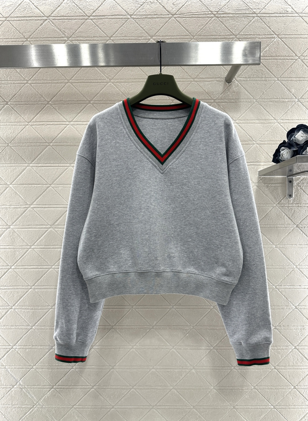 구찌(Gucci) V넥 트레이닝 세트 티셔츠 팬츠 셋업 의류
