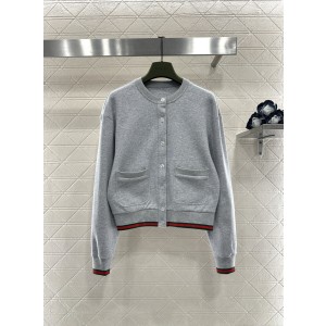 구찌(Gucci) 신년 한정 가디건 & 스커트 세트 의류