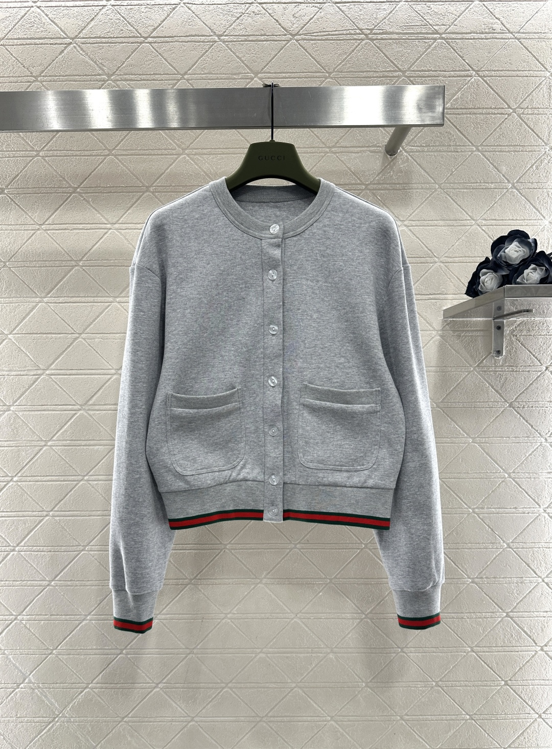 구찌(Gucci) 신년 한정 가디건 & 스커트 세트 의류