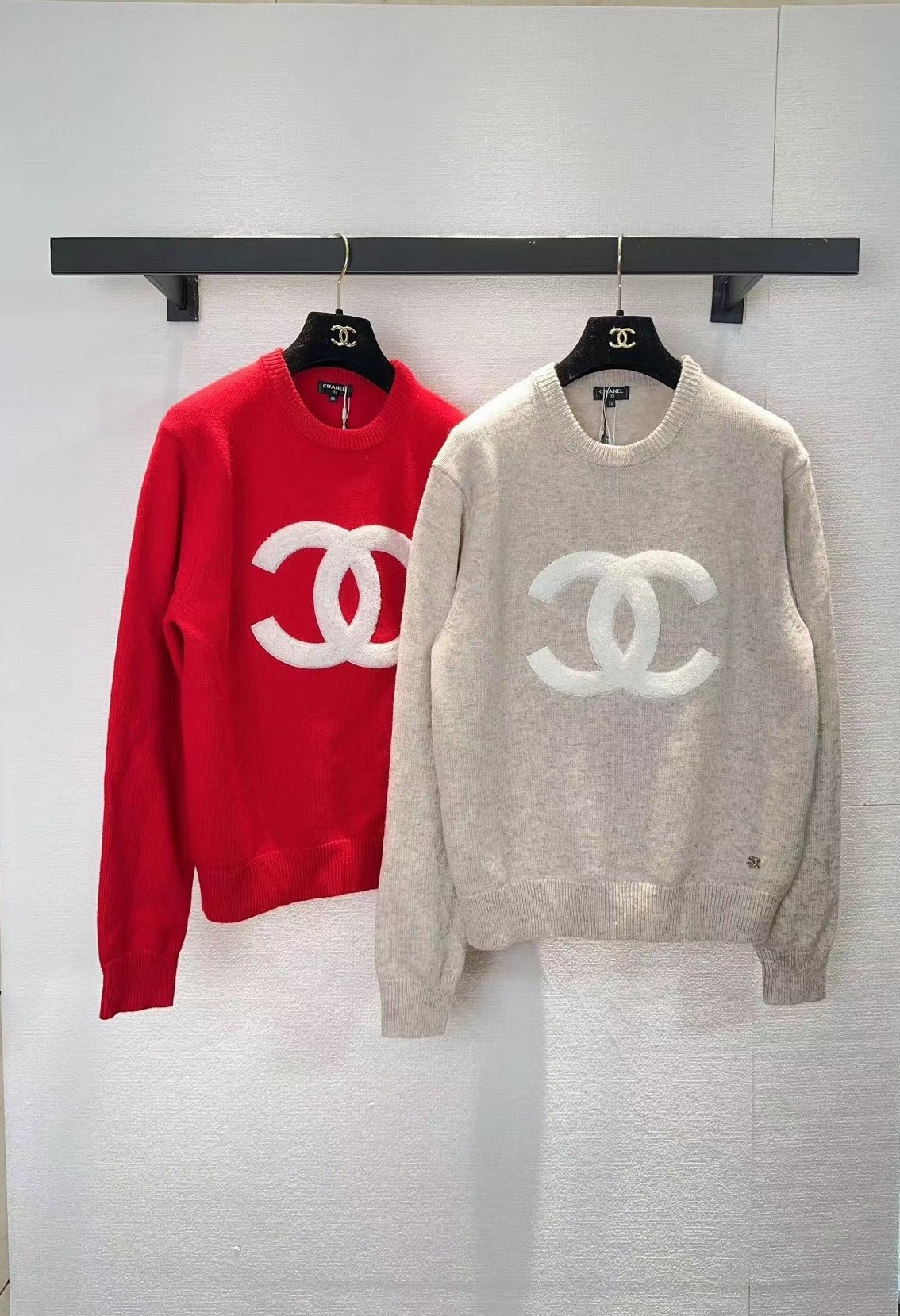 샤넬(CHANEL) 로고 라운드 롱 슬리브 긴팔 니트 의류