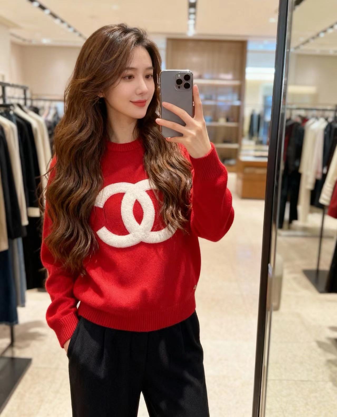 샤넬(CHANEL) 로고 라운드 롱 슬리브 긴팔 니트 의류