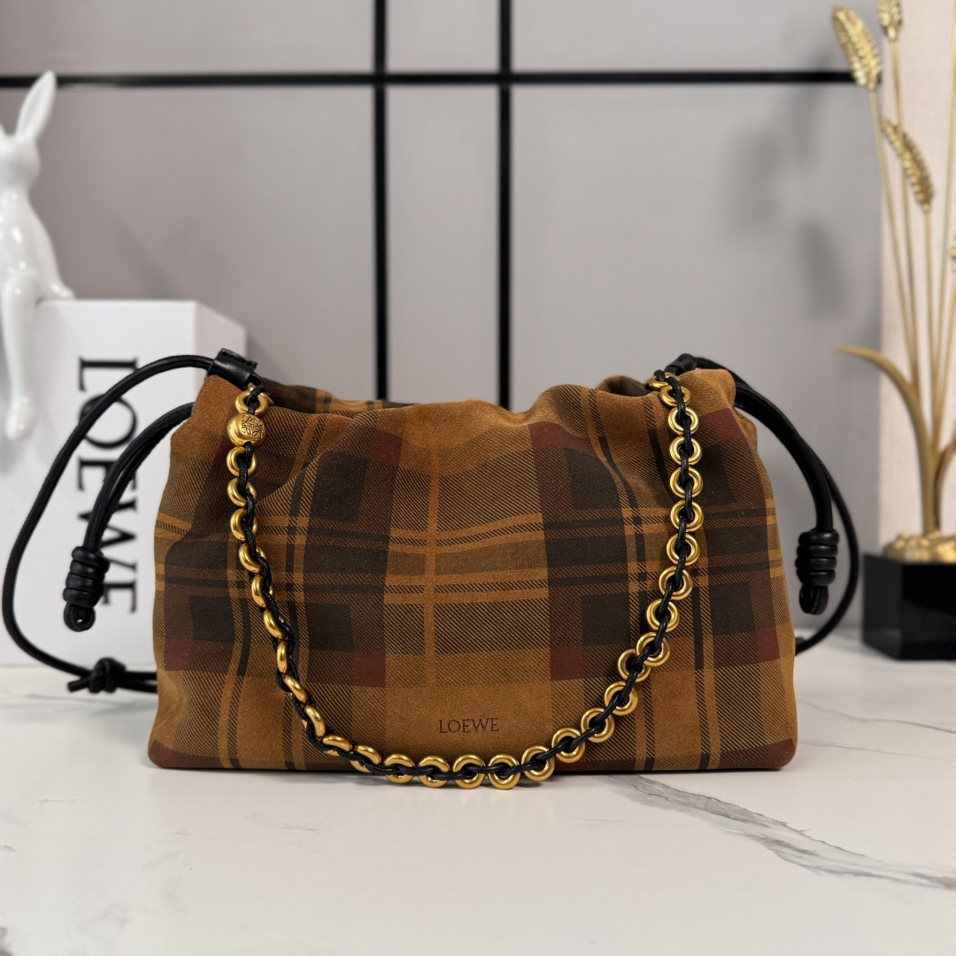 로에베(Loewe) 미디엄 체크 스웨이드 Flamenco Purse 플라멩코 퍼스 가방