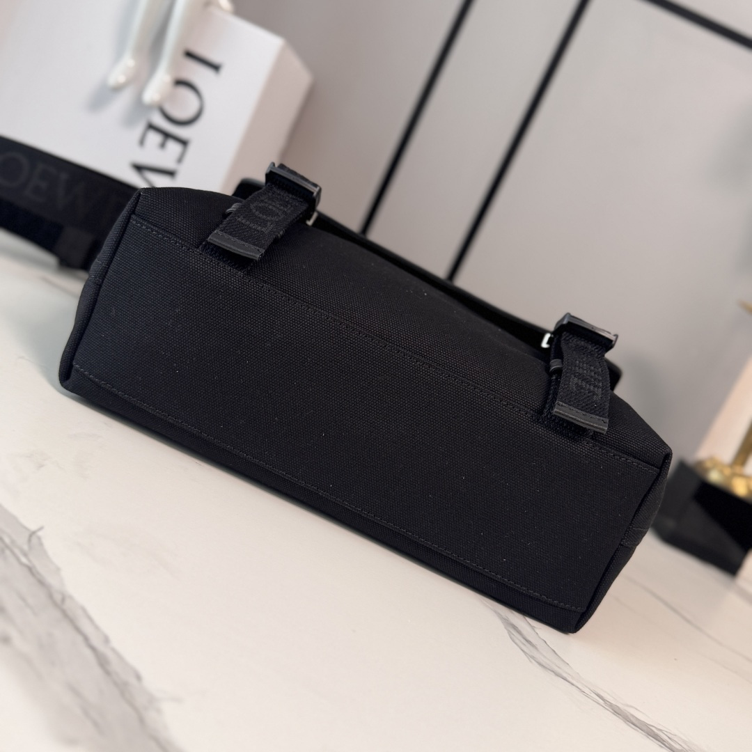 로에베(Loewe) 미디엄 캔버스 & 스웨이드 렉스(Flex) 메신저백 크로스백 가방