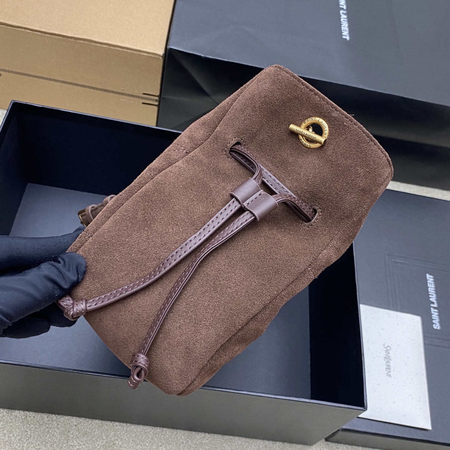 생로랑(YSL) 제이미 4.3 커피 스웨이드 미니 토트백 숄더백 가방