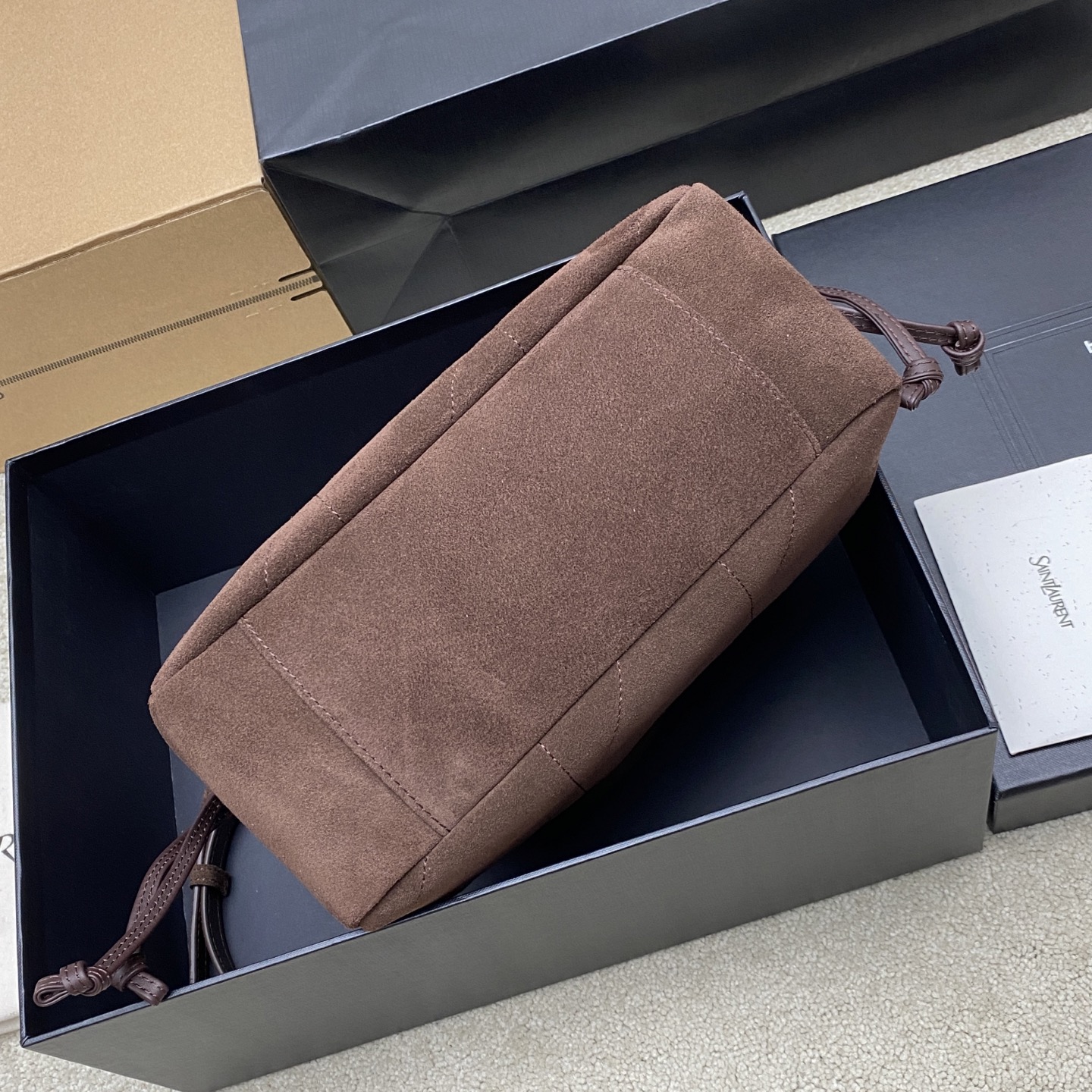 생로랑(YSL) 제이미 4.3 커피 스웨이드 미니 토트백 숄더백 가방