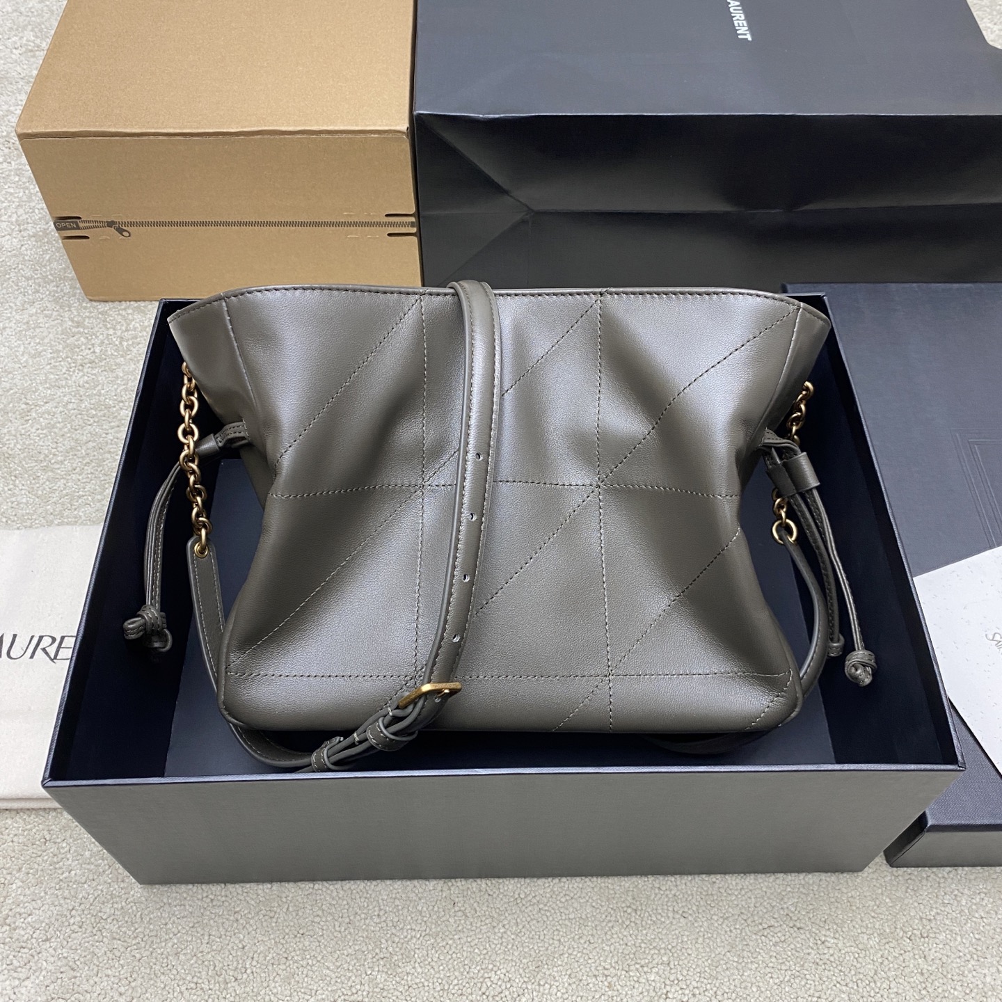 생로랑(YSL) 제이미 4.3 그린 램스킨 미니 토트백 숄더백 가방