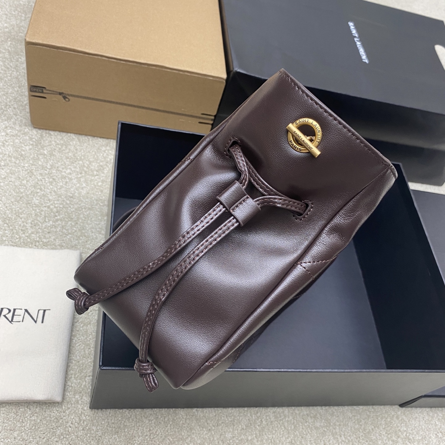 생로랑(YSL) 제이미 4.3 커피 램스킨 미니 토트백 숄더백 가방