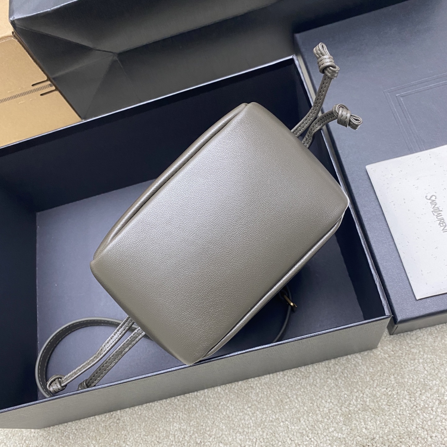 생로랑(YSL) 제이미 4.3 그린 램스킨 미니(복주머니) 숄더백 가방