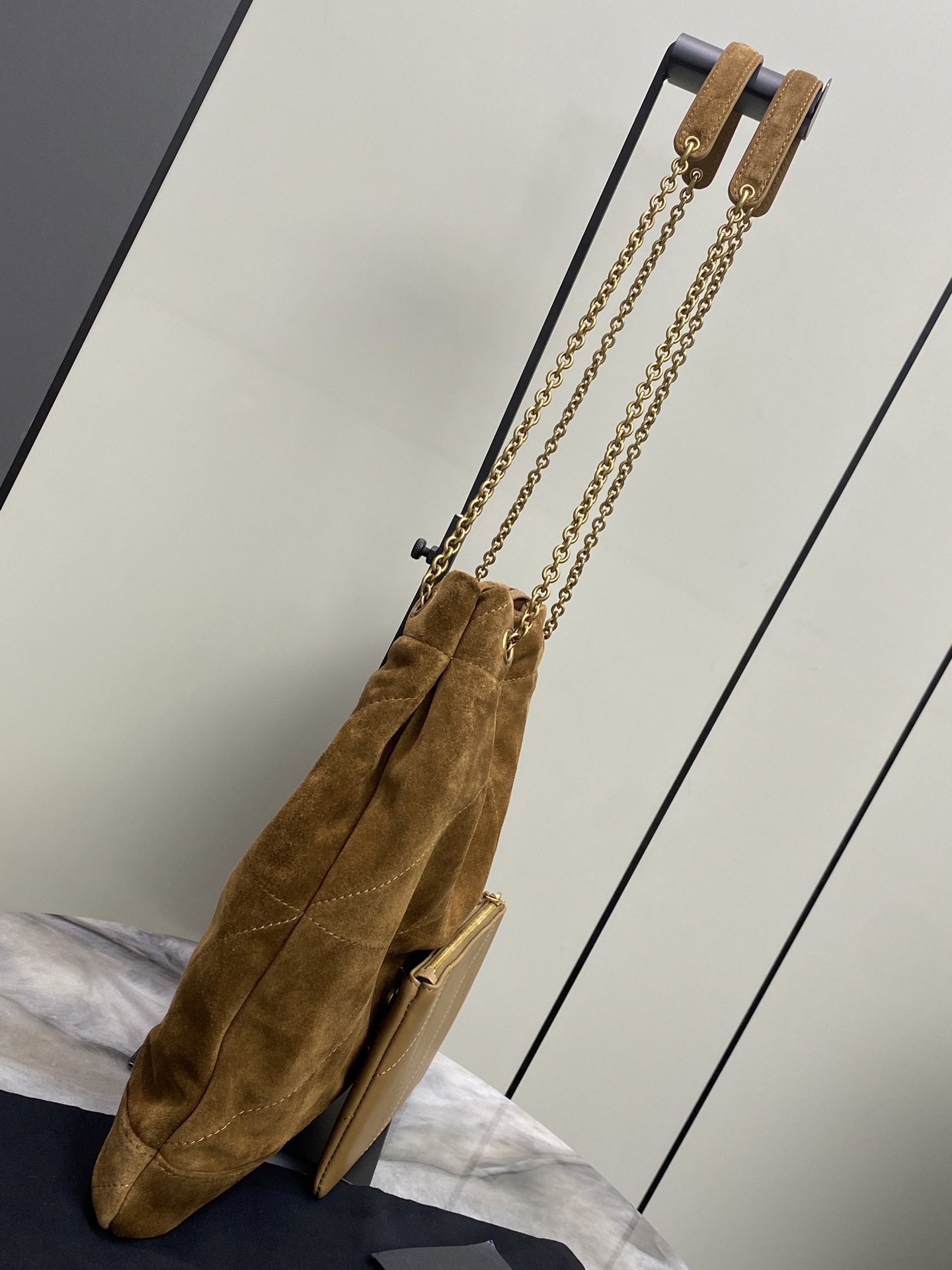 생로랑(YSL) 포숑(POCHON) 카라멜 브라운 스웨이드 숄더백 가방