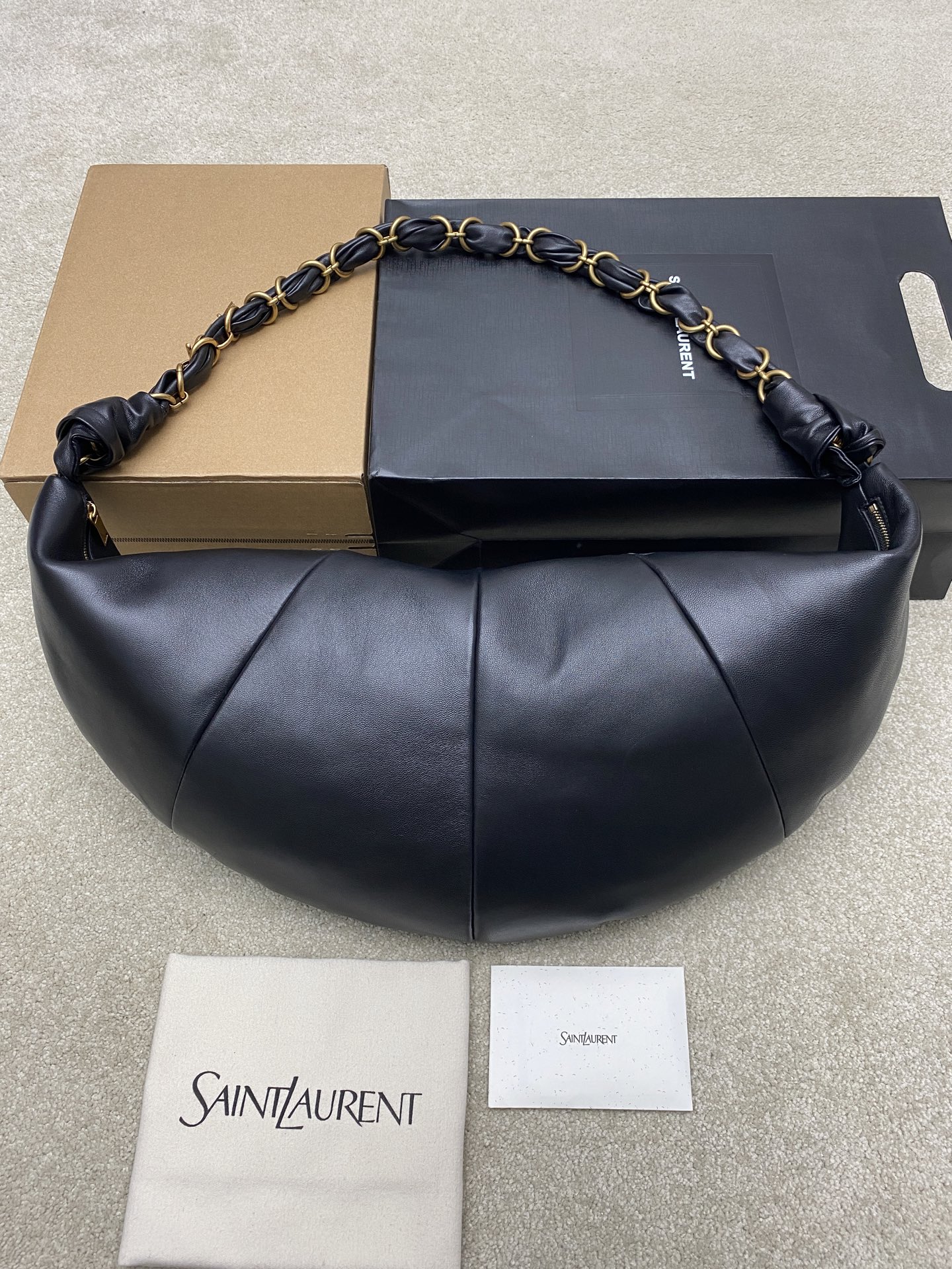 생로랑(YSL) 아말리아(Amalia) 블랙 램스킨 호보백 가방