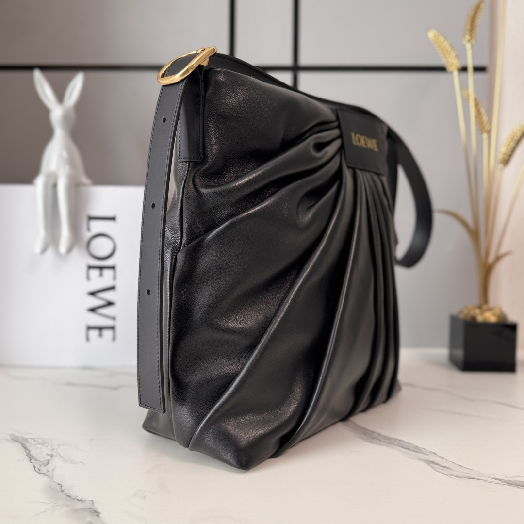 로에베(LOEWE) 드레이프(Draped) 나파 램스킨 숄더백 가방