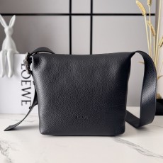 로에베(LOEWE) 루프 호보(Loop Hobo) - 디어스킨(사슴가죽) 그레인 카프스킨 가방