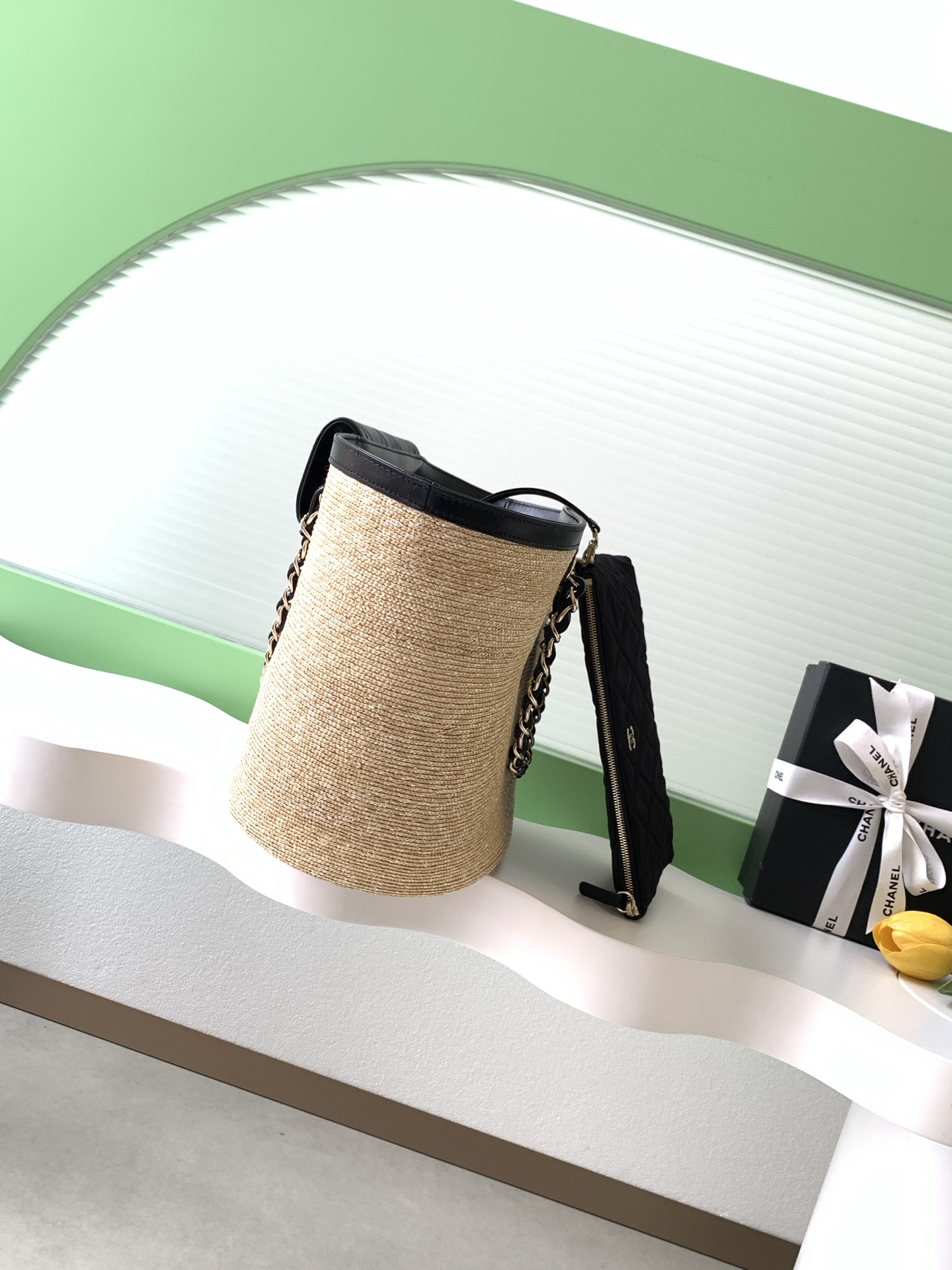 샤넬(Chanel) 26C 라피아 & 블랙 가죽 바스켓 백 - 가방 라지