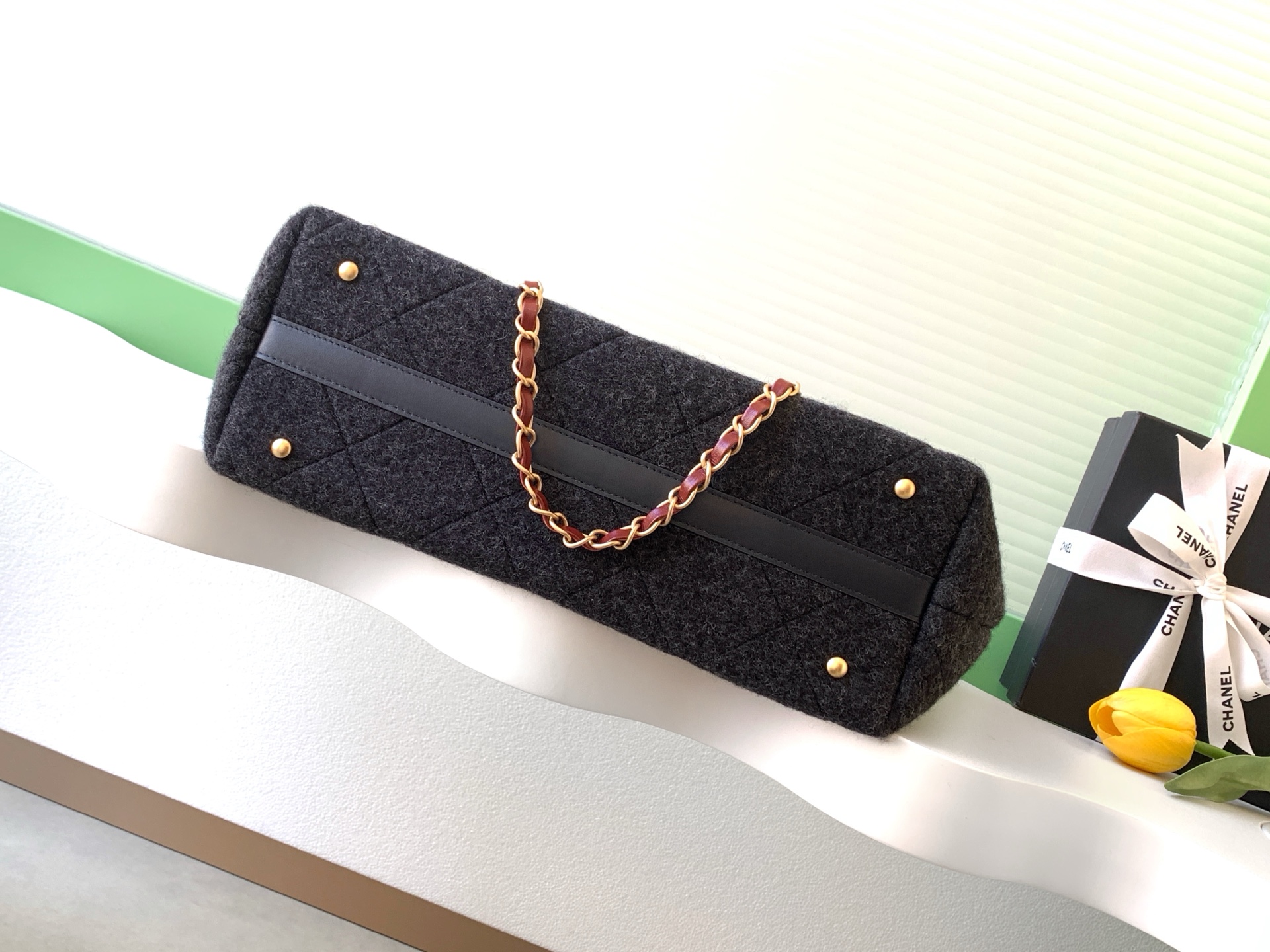 샤넬(Chanel) 25K 블랙 펠트 토트백 가방