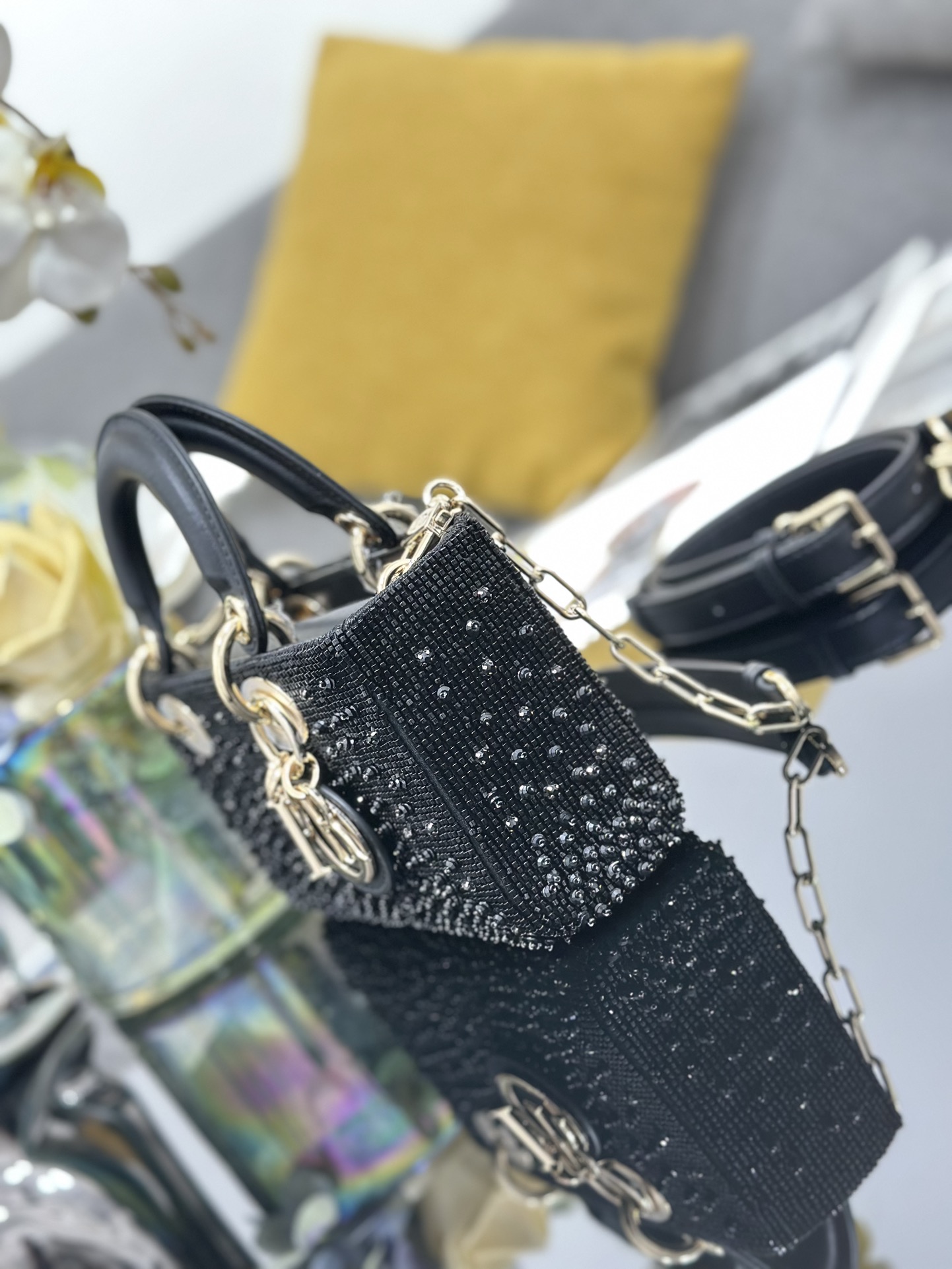 디올(Dior) 레이디 디조이(Lady D-Joy) 스몰 - 비즈 자수 토트백 숄더백 가방