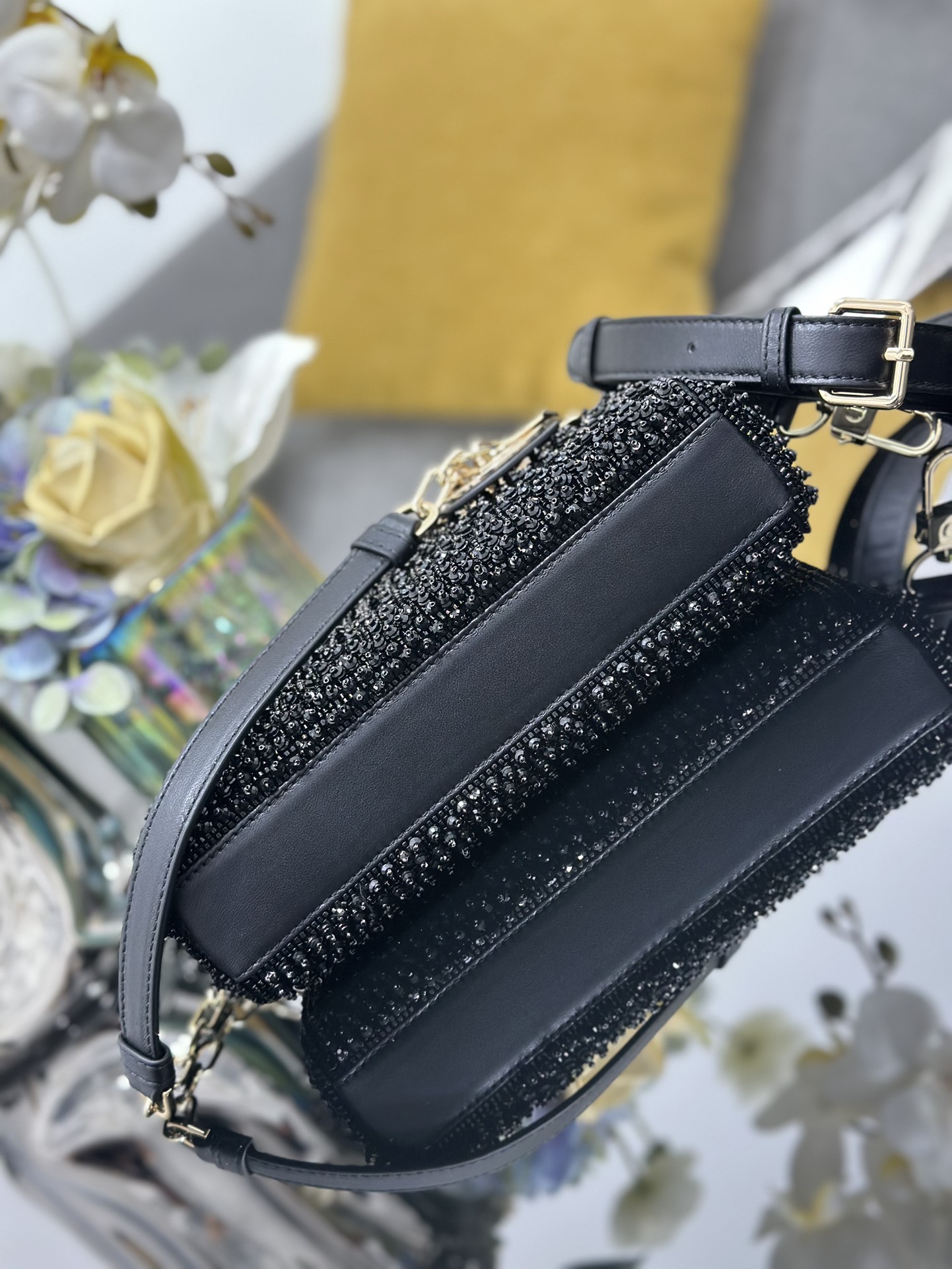 디올(Dior) 레이디 디조이(Lady D-Joy) 스몰 - 비즈 자수 토트백 숄더백 가방