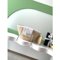 샤넬(Chanel) 26C 라피아 & 화이트 가죽 바스켓 백 토트백 숄더백 가방 스몰