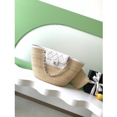 샤넬(Chanel) 26C 라피아 & 화이트 가죽 바스켓 백 - 가방 라지