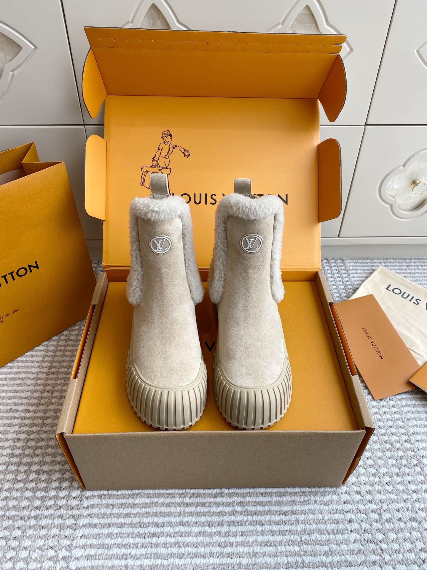 LV 루이비통 루비(Ruby) 플랫폼 마틴/첼시 부츠 신발