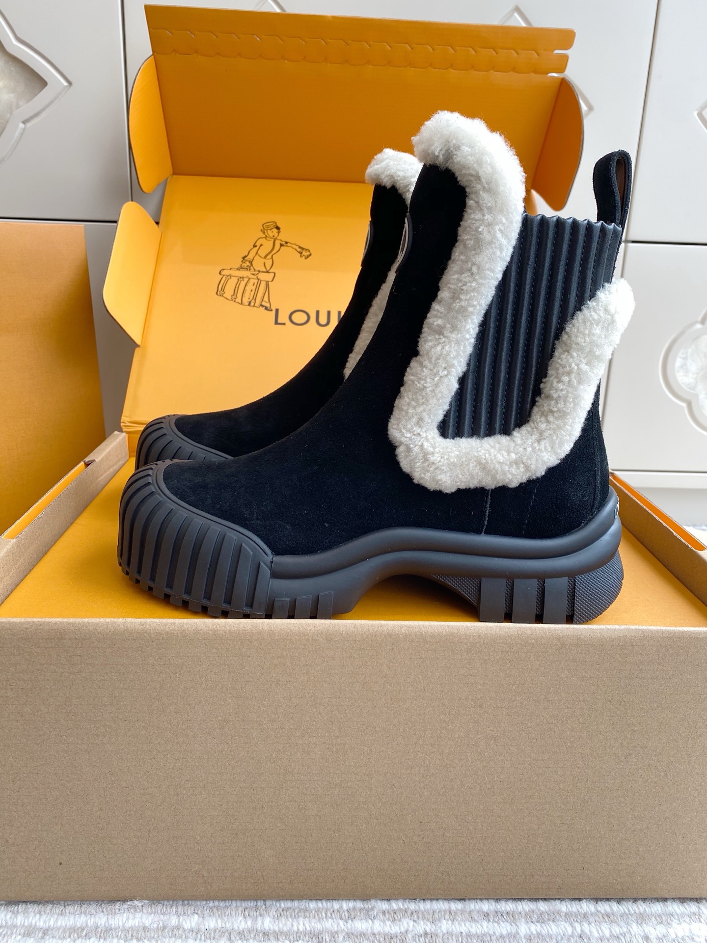 LV 루이비통 루비(Ruby) 플랫폼 마틴/첼시 부츠 신발