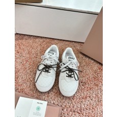 미우미우(miumiu) 런웨이 스니커즈 신발