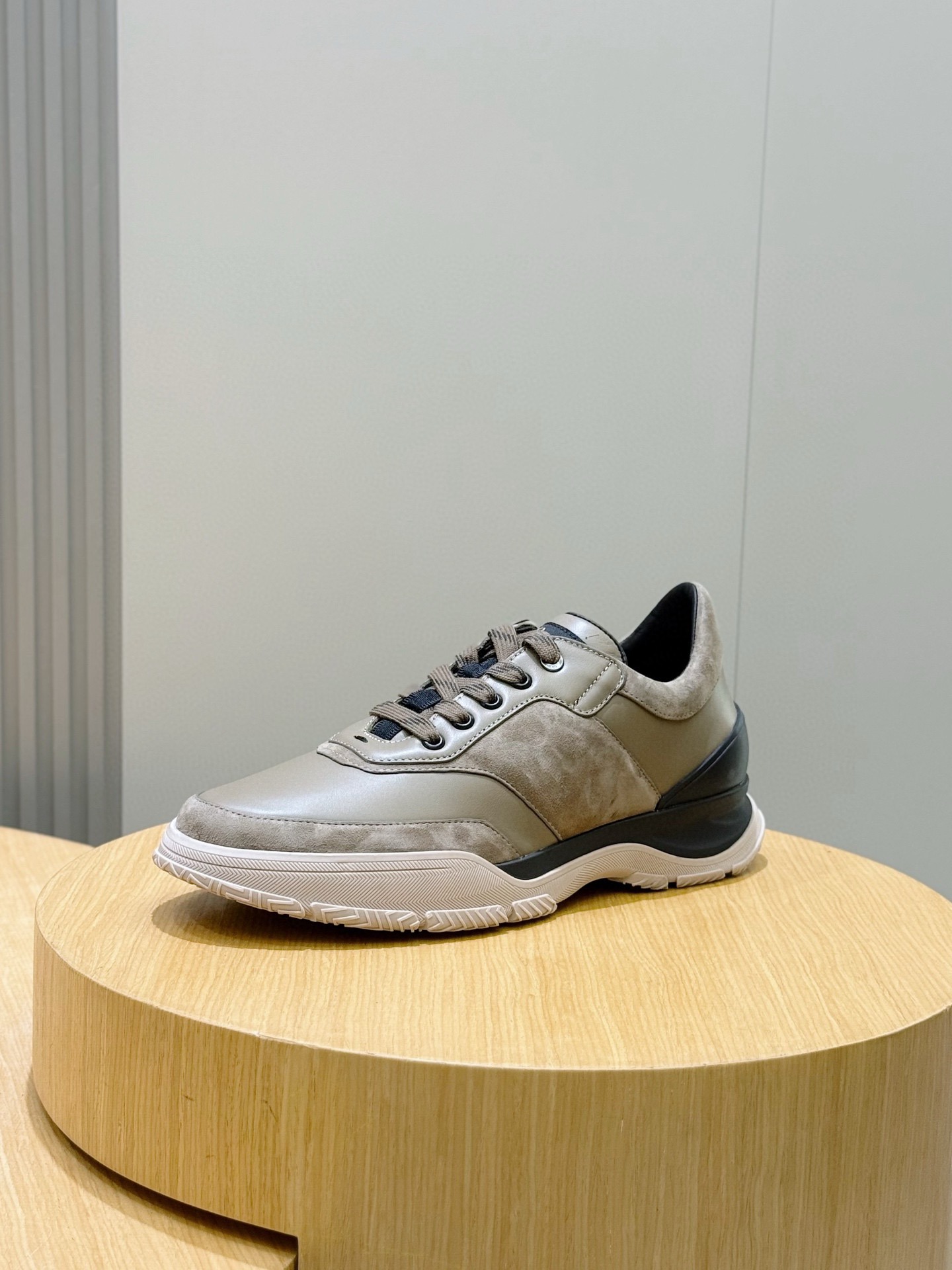 브리오니(Brioni) 남성 캐주얼 스니커즈 신발