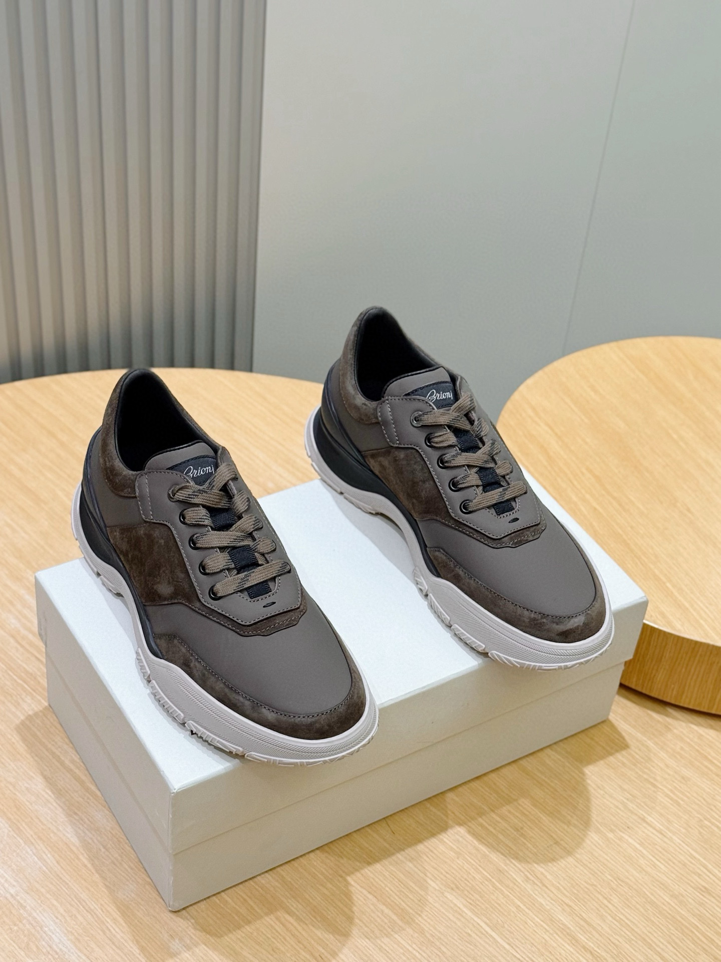 브리오니(Brioni) 남성 캐주얼 스니커즈 신발