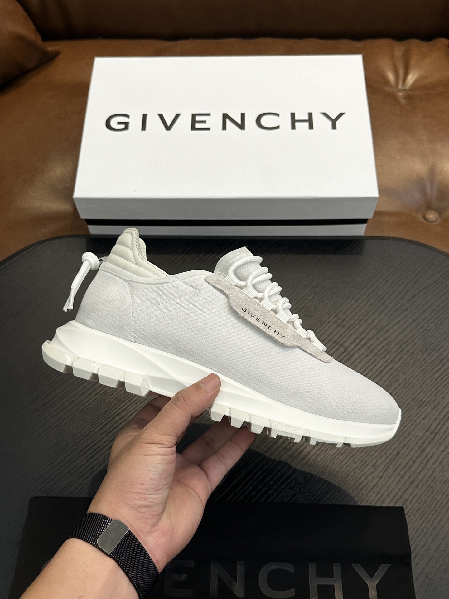 지방시(Givenchy) '해보(Poster)' 로우탑 캐주얼 스니커즈 신발